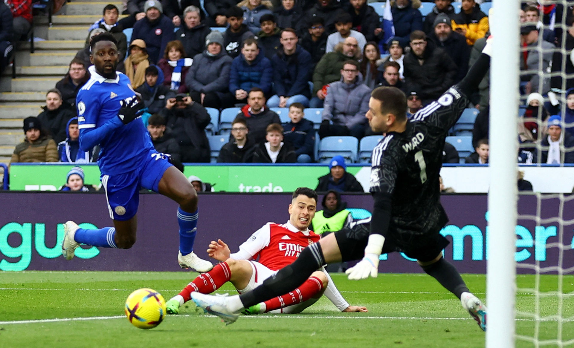 面对激烈的 面对激烈的