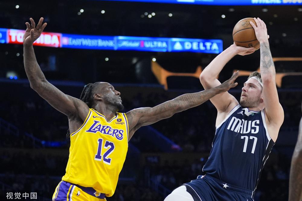 对年轻球员 对年轻球员