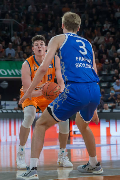 缺席对西班 缺席对西班